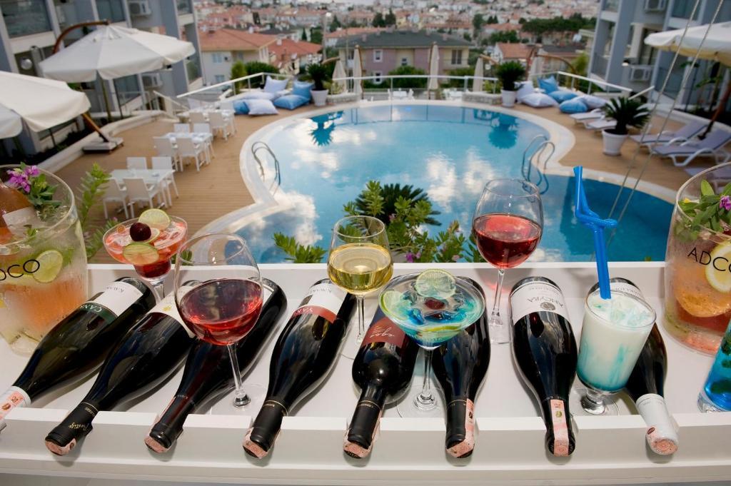 Kondo Suites Чесме Екстериор снимка