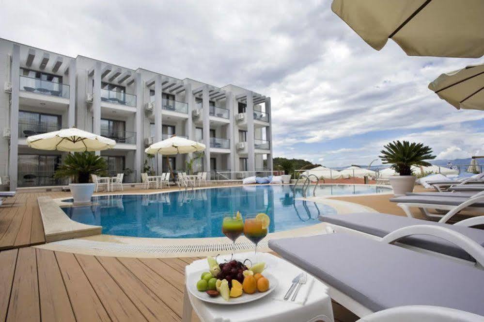 Kondo Suites Чесме Екстериор снимка