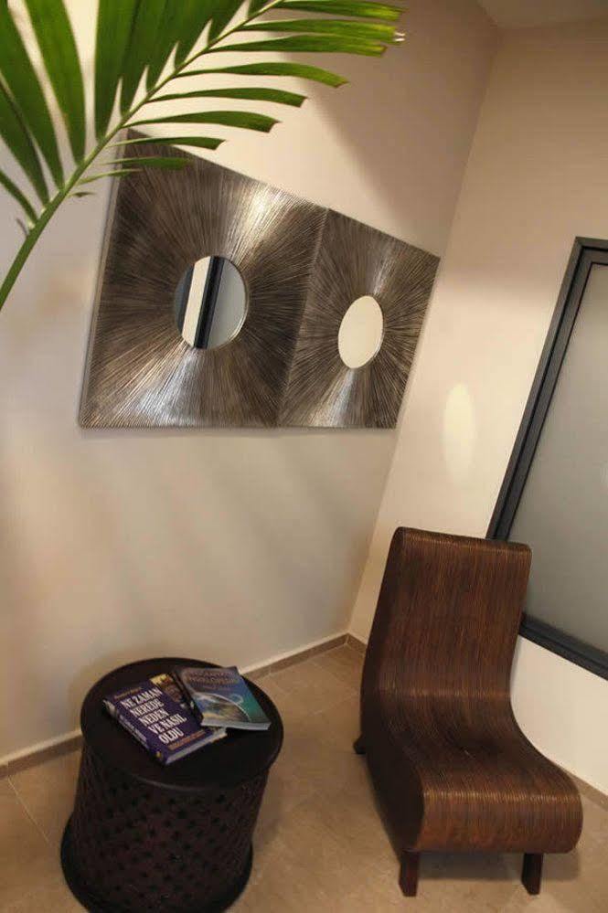 Kondo Suites Чесме Екстериор снимка