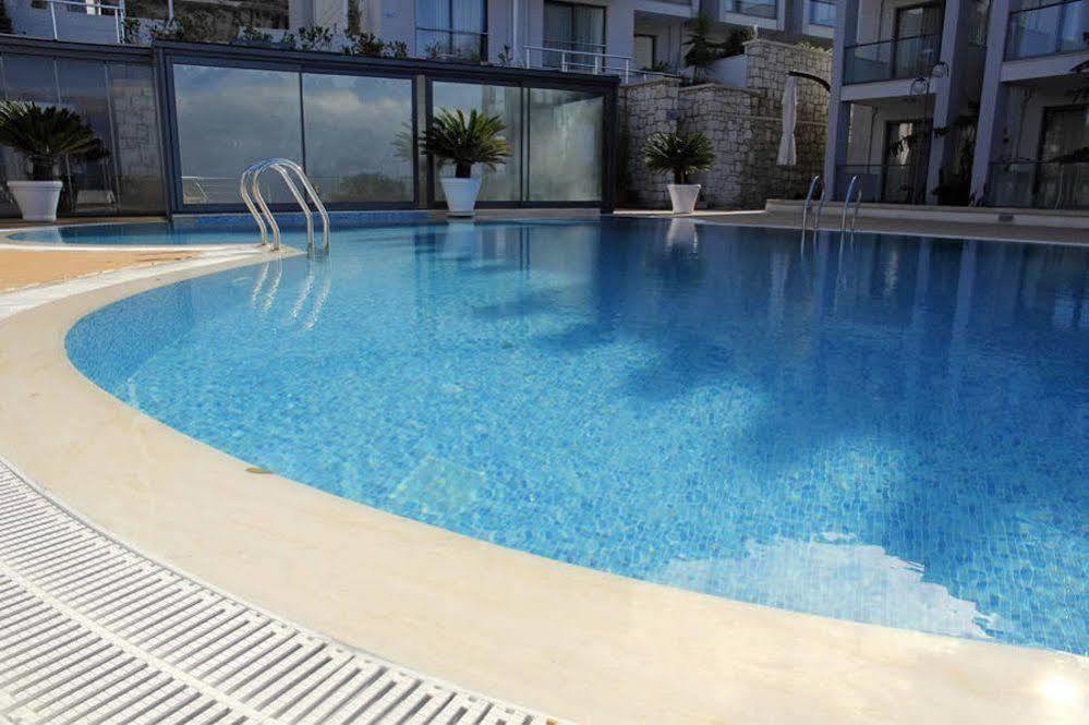 Kondo Suites Чесме Екстериор снимка